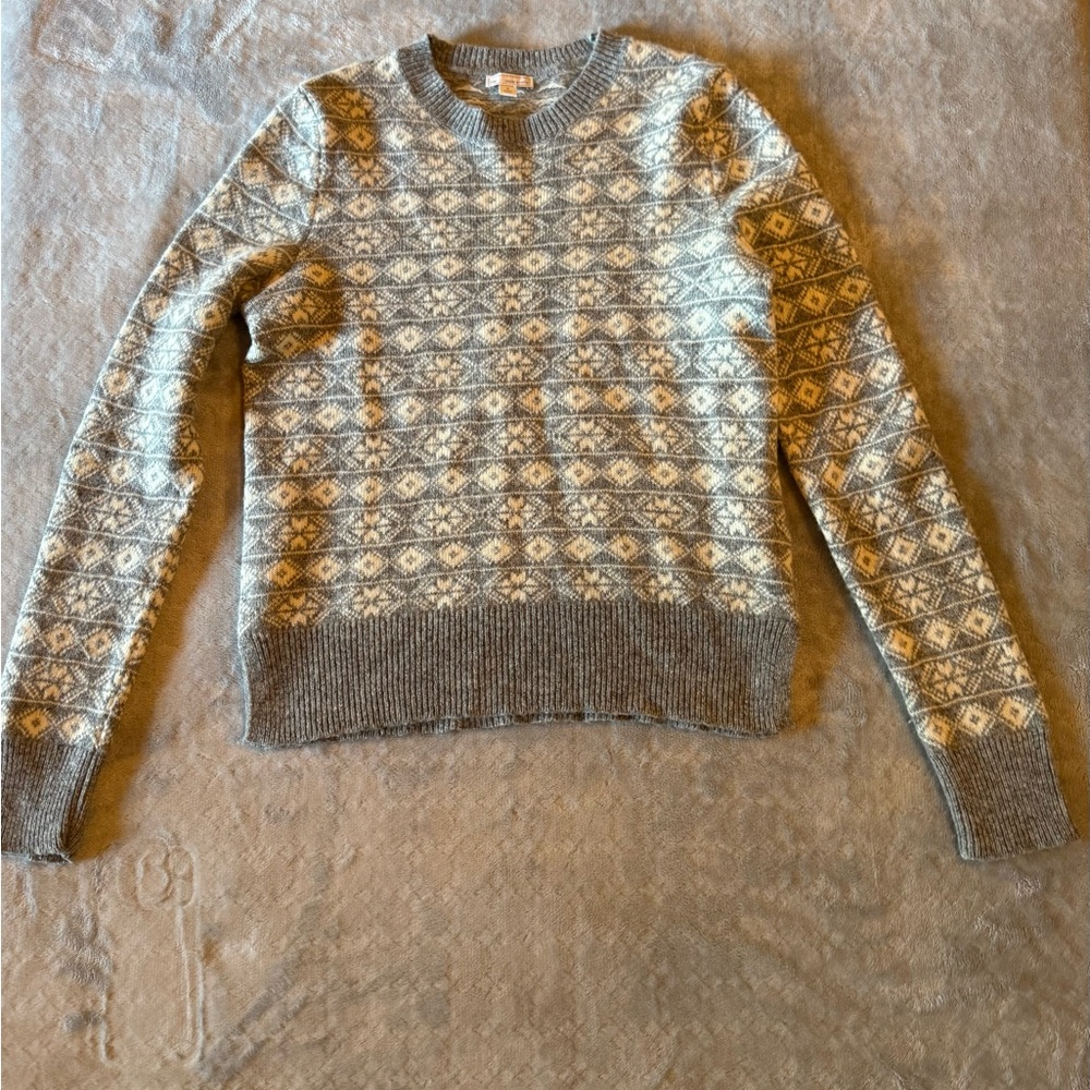 GAP Geometric Knit Sweater in Gray and Cream